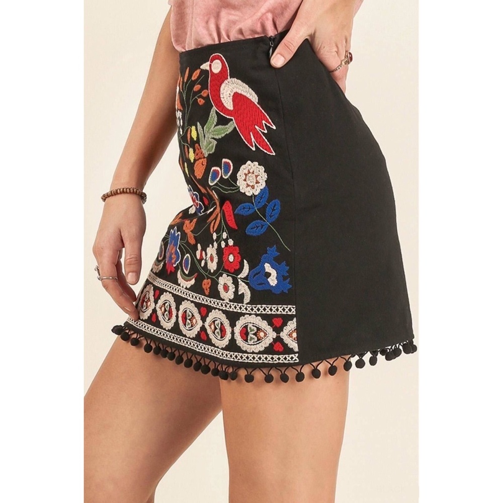 Umgee Embroidered Mini Skirt Gray Size Small - Picture 2 of 9